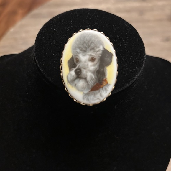 Vintage White Gray Schnauzer Poodle Dog Framed Pin Brooch Jewelry - Picture 2 of 5